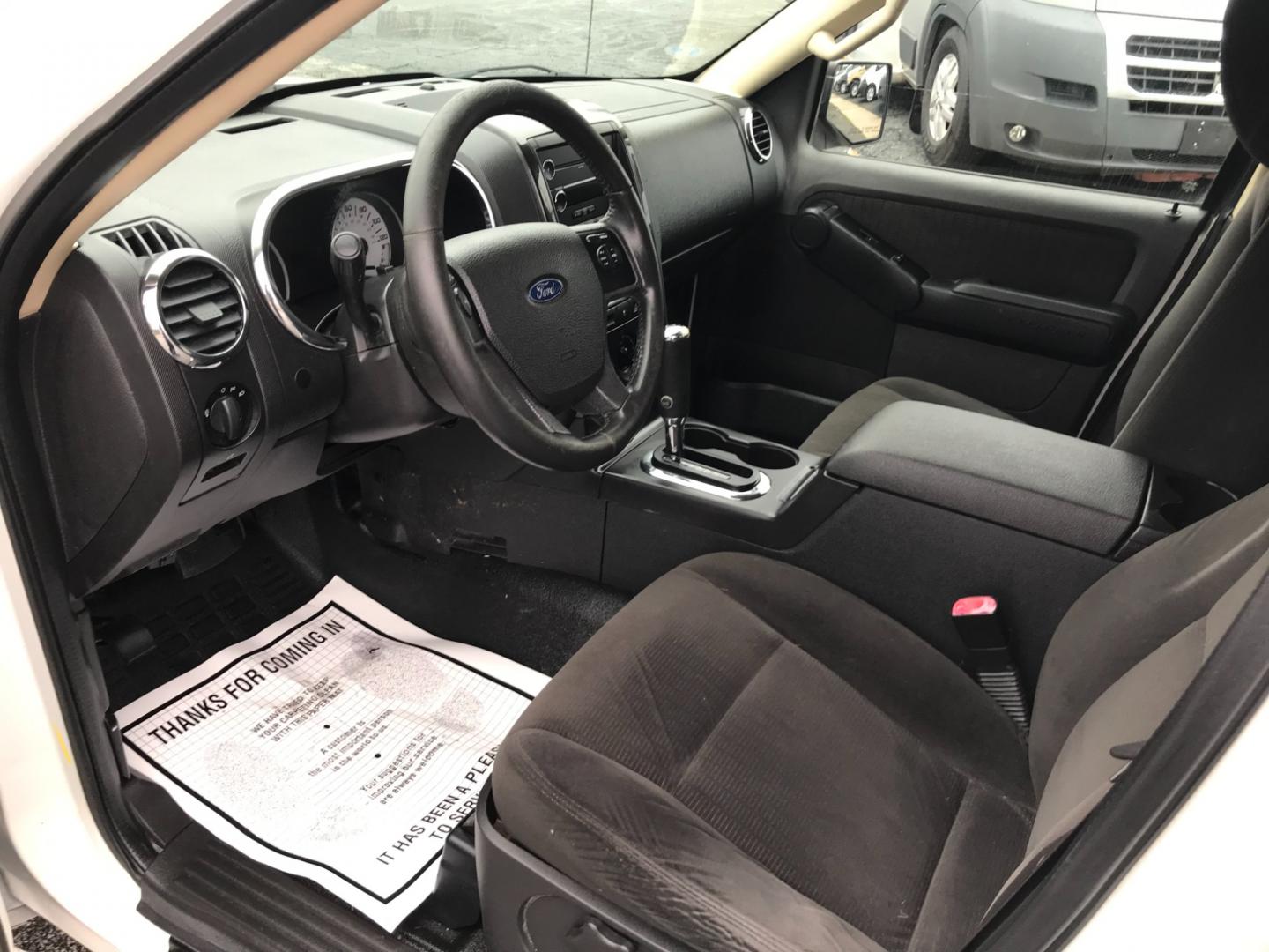 2010 White /Gray Ford Explorer Sport Trac XLT (1FMEU5BE9AU) with an 4.0 V6 engine, Automatic transmission, located at 577 Chester Pike, Prospect Park, PA, 19076, (610) 237-1015, 39.886154, -75.302338 - 2010 Ford Explorer Sport Trac XLT: Only 135k miles, 4x4, new PA inspection, SUPER clean, runs LIKE NEW! This vehicle comes inspected and has been given a bumper to bumper safety check. It is very clean, reliable, and well maintained. We offer a unique pay plan that is known for being the easiest - Photo#9